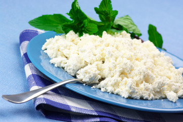 Cottage cheese with mint