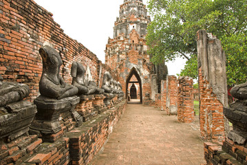 Ruin Buddha Statue