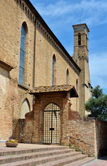 Fototapeta na wymiar Saint Augustine church in San Gigmignano, Tuscany