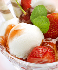 Ice Cream with fruits