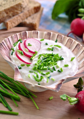 kräuterquark in muschelschale