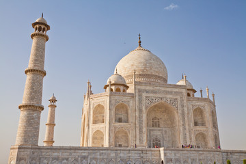 Fototapeta na wymiar Taj Mahal located in Agra 11