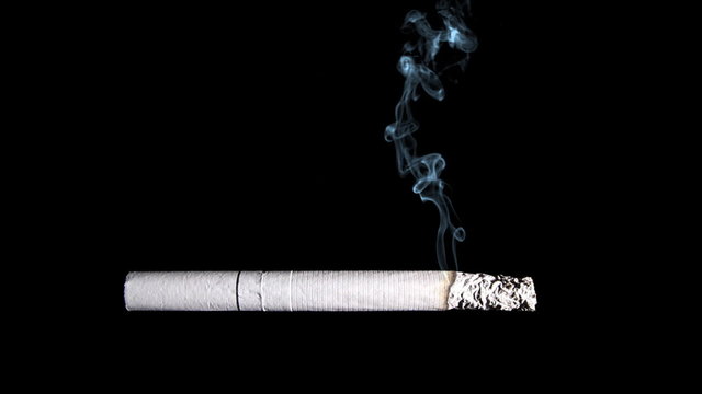 Fast smoldering cigarette