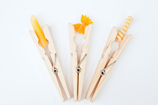 mollette in legno con pasta