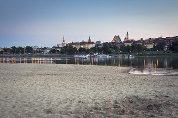 Naklejka premium Panorama miasta Warszawy z Wisłą