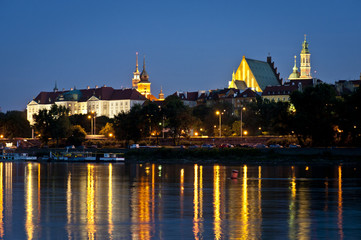 Fototapeta na wymiar Stare Miasto w Warszawie w nocy