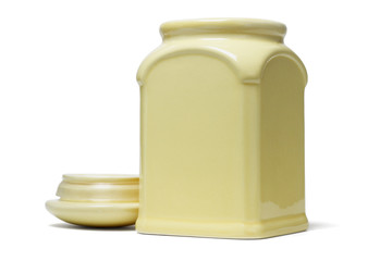 Open ceramic container with lid