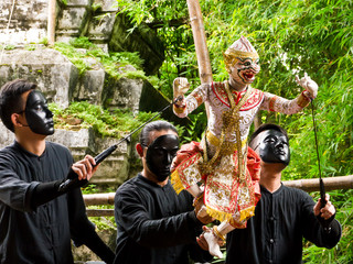 Hand-working art puppet on show