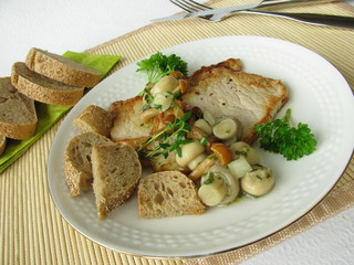 Steak mit Pilzsalat