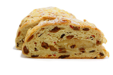 baking with almonds and raisins