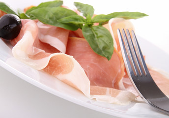 assiette de jambon cru