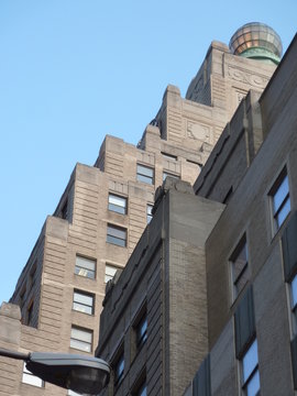 palazzo  con facciata a gradoni