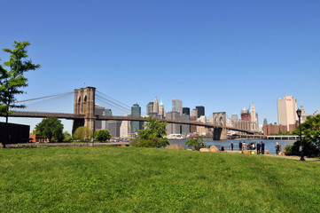 Brooklyn Bridge Park‎.