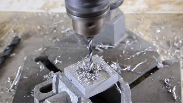 Bohrer mit Werkst&uuml;ck