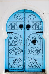 Stof per meter blauwe deur, sidi-bou-said, tunesië © Peter Robinson