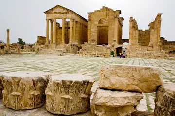Store enrouleur tamisant sans perçage Tunisie Capitol temples, sbeitla, tunisia