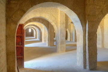 Fototapeta na wymiar Niesamowite pusty pokój w Sousse Ribat