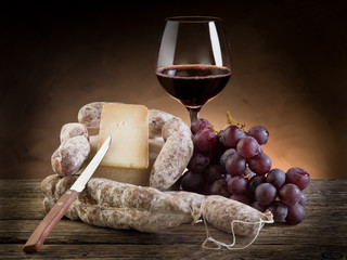 cheese salami grapes and red wine