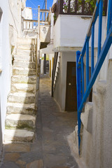 grèce,cyclades,naxos : village de chora, ruelle