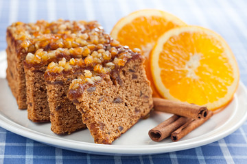 Gingerbread with orange.