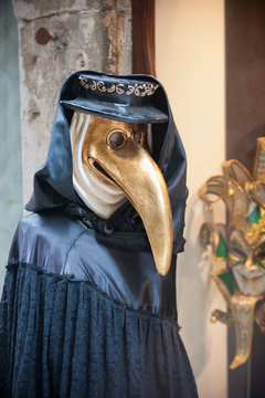 Beak Doctor Venetian Mask