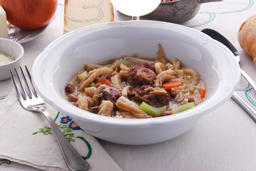 Callos con frijoles y verduras