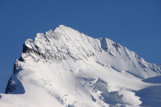 Le versant Nord de la Barre des &Eacute;crins - 4102 m