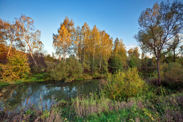 Fototapeta na wymiar autumnal river