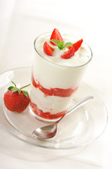yogurt with strawberries