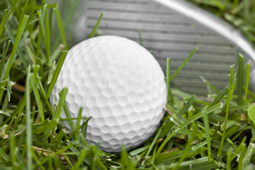 A white golf ball
