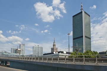 Fototapeta na wymiar Nowoczesna architektura w centrum Warszawy