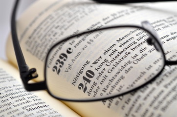 N&ouml;tigung im Strafgesetzbuch