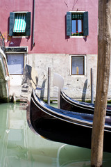 Fototapeta na wymiar Gondola in canal Venice