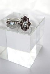 Art Deko Schmuckstücke