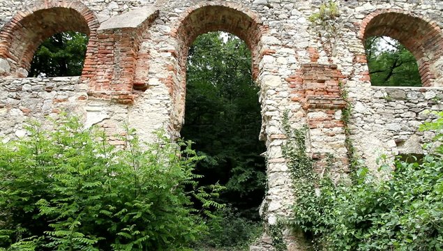 Tor im Wind
