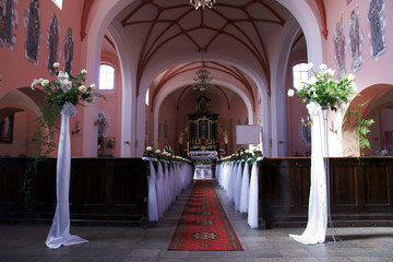 wnętrze kościóła