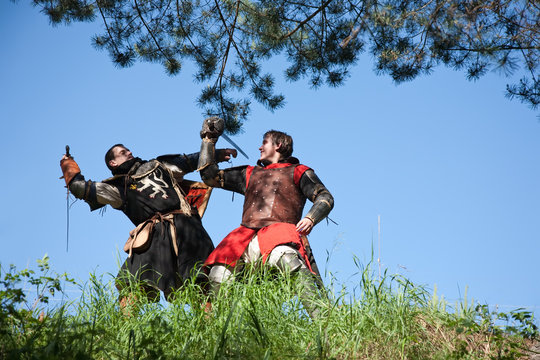 fighting knights