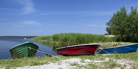 Ruderboote am See