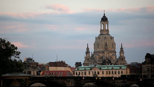 Frauenkirche Dresden, Augustbr&uuml;cke
