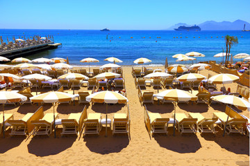 Beautiful beach in Cannes, France - obrazy, fototapety, plakaty