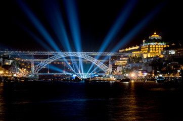 Fototapeta na wymiar Dom Luis I bridge at night