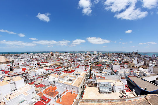 Blick auf Cádiz am Atlantik, Spanien
