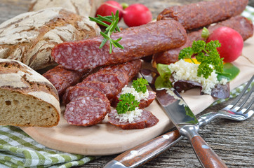Deftige Südtiroler Brotzeitplatte