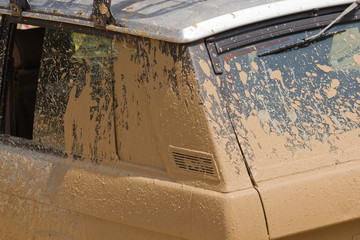Parte trasera de un vehiculo 4x4 © 135pixels