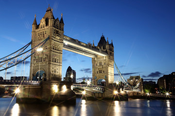 Fototapeta na wymiar Evening Tower Bridge, London, GB