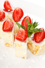 Sweet rolls with strawberry