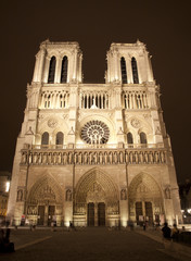 Fototapeta na wymiar Stock Photo: Paris - Notre-Dame w nocy