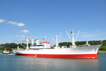 Frachtschiff im Nord-Ostsee-Kanal © Marco2811