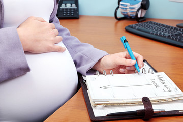 Maternity leave - 33641600
