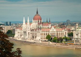 Obraz premium Ładny widok na Budapeszt na Węgrzech